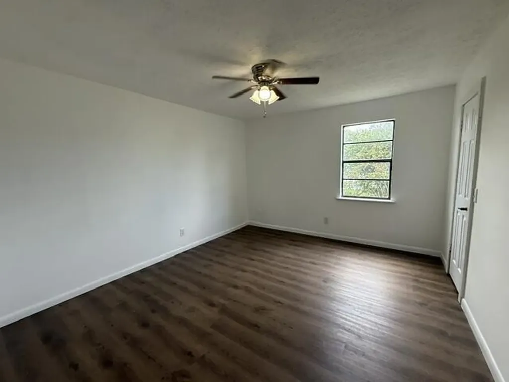 2008 SW Hampshire Lane Port St Lucie FL 34953