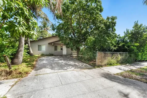417 Upland Road West Palm Beach FL 33401