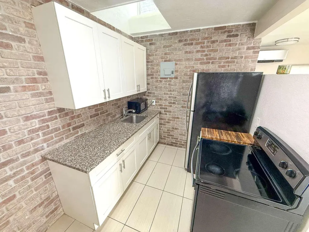 131 S Federal Highway Lake Worth Beach FL 33460