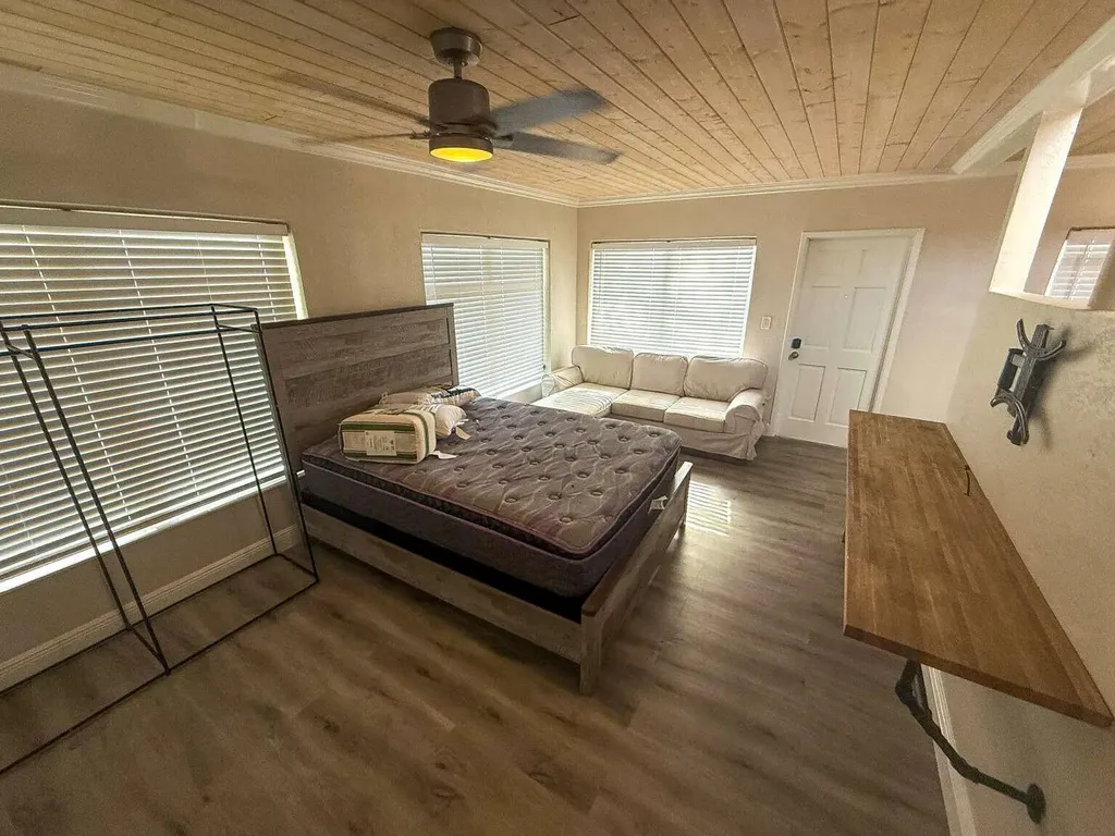 131 S Federal Highway Lake Worth Beach FL 33460