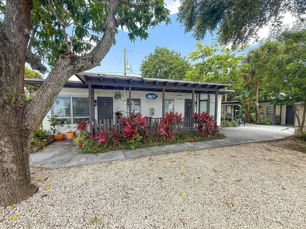 131 S Federal Highway Lake Worth Beach FL 33460