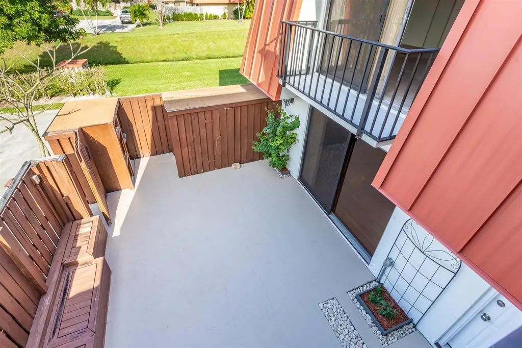 3229 Gardens E Drive Palm Beach Gardens FL 33410