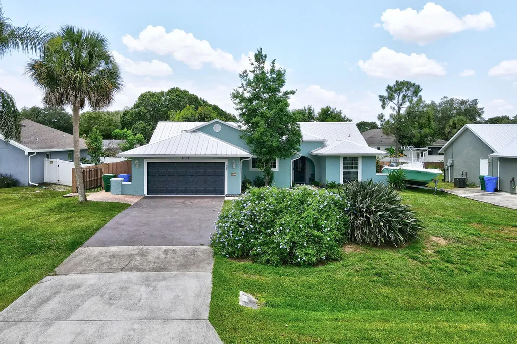 843 Vocelle Avenue Sebastian FL 32958