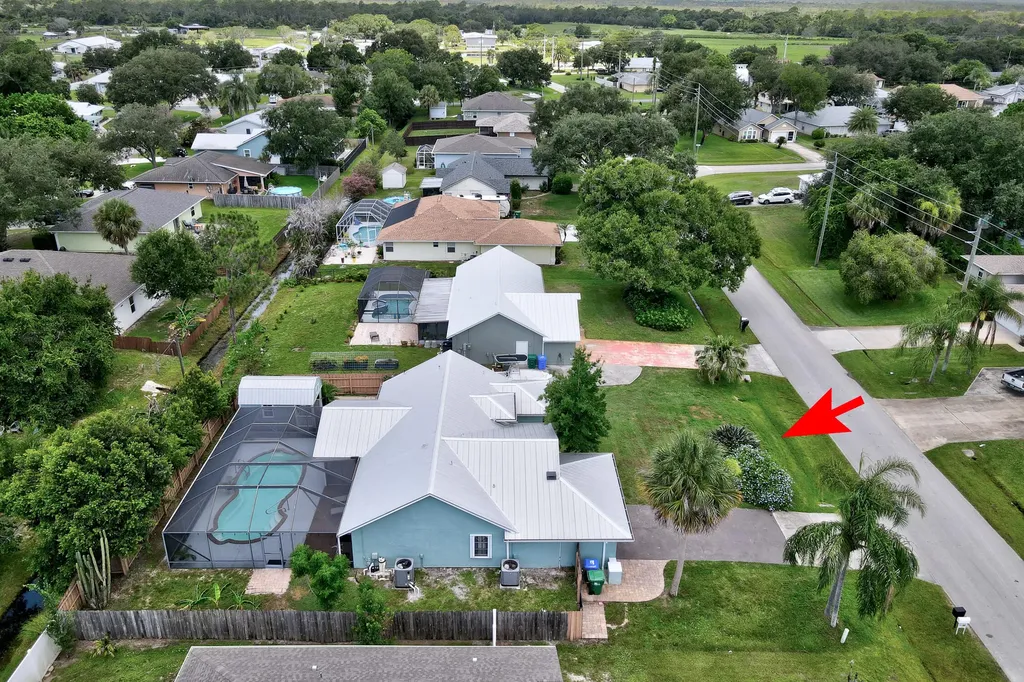 843 Vocelle Avenue Sebastian FL 32958