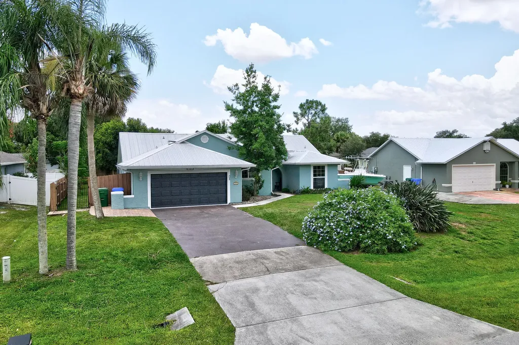 843 Vocelle Avenue Sebastian FL 32958