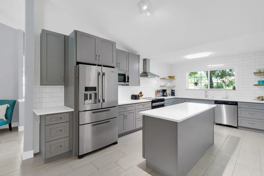 843 Vocelle Avenue Sebastian FL 32958