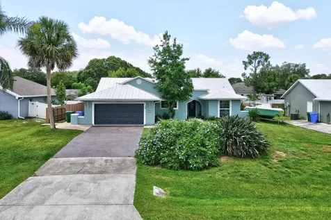 843 Vocelle Avenue Sebastian FL 32958