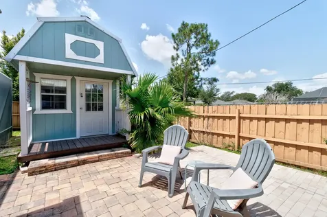 843 Vocelle Avenue Sebastian FL 32958