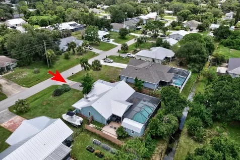 843 Vocelle Avenue Sebastian FL 32958