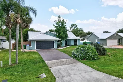 843 Vocelle Avenue Sebastian FL 32958