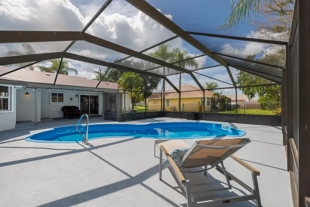 2502 SE University Terrace Port St Lucie FL 34952