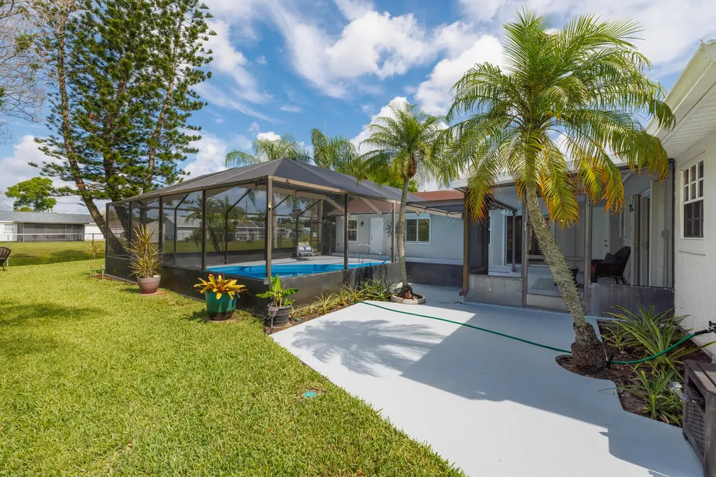 2502 SE University Terrace Port St Lucie FL 34952