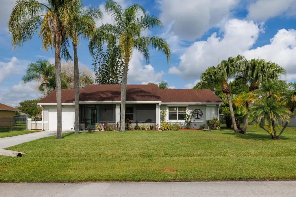 2502 SE University Terrace Port St Lucie FL 34952