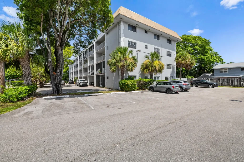 1407 NE 56th Street Fort Lauderdale FL 33334