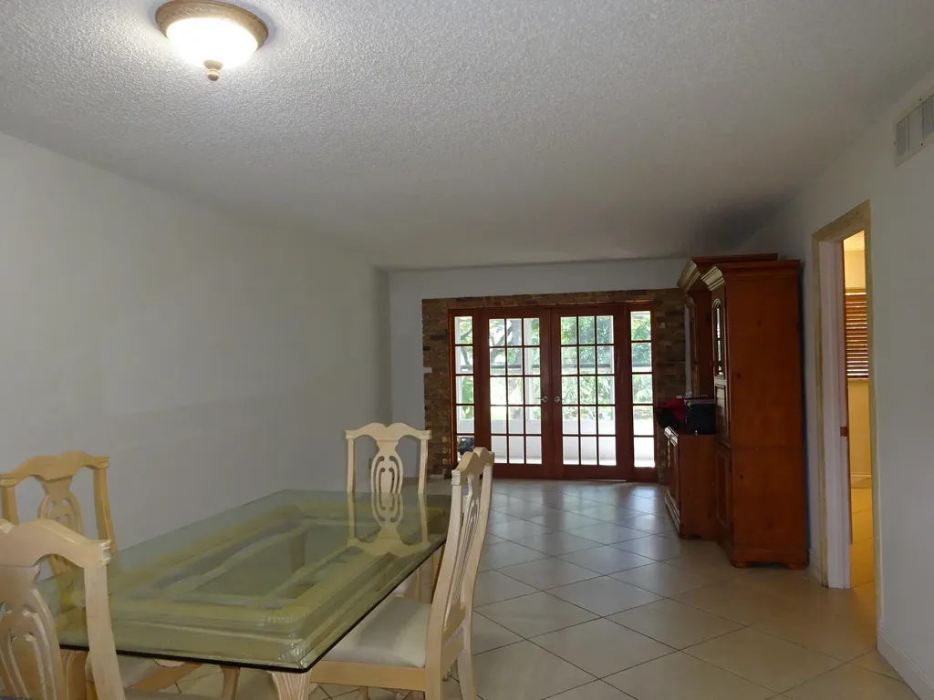 605 S State Road 7 Margate FL 33068