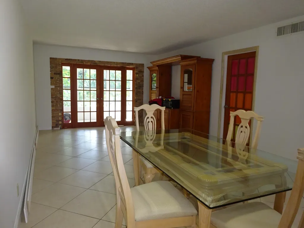 605 S State Road 7 Margate FL 33068