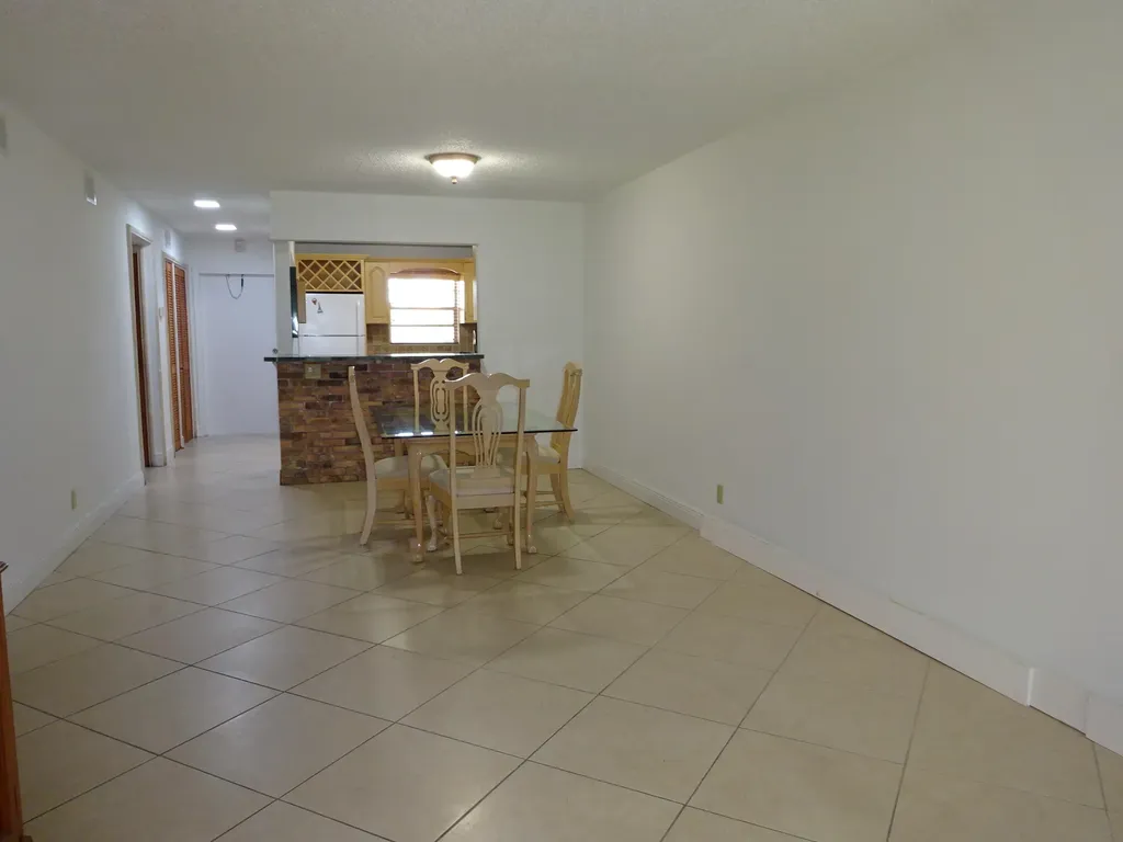 605 S State Road 7 Margate FL 33068