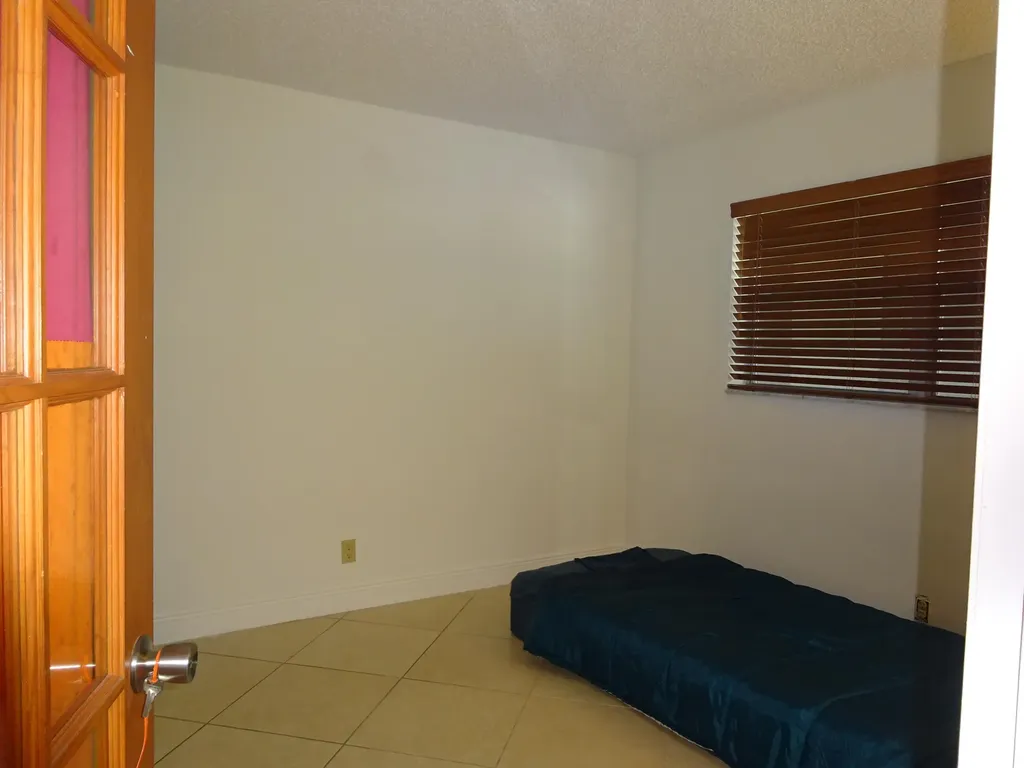 605 S State Road 7 Margate FL 33068