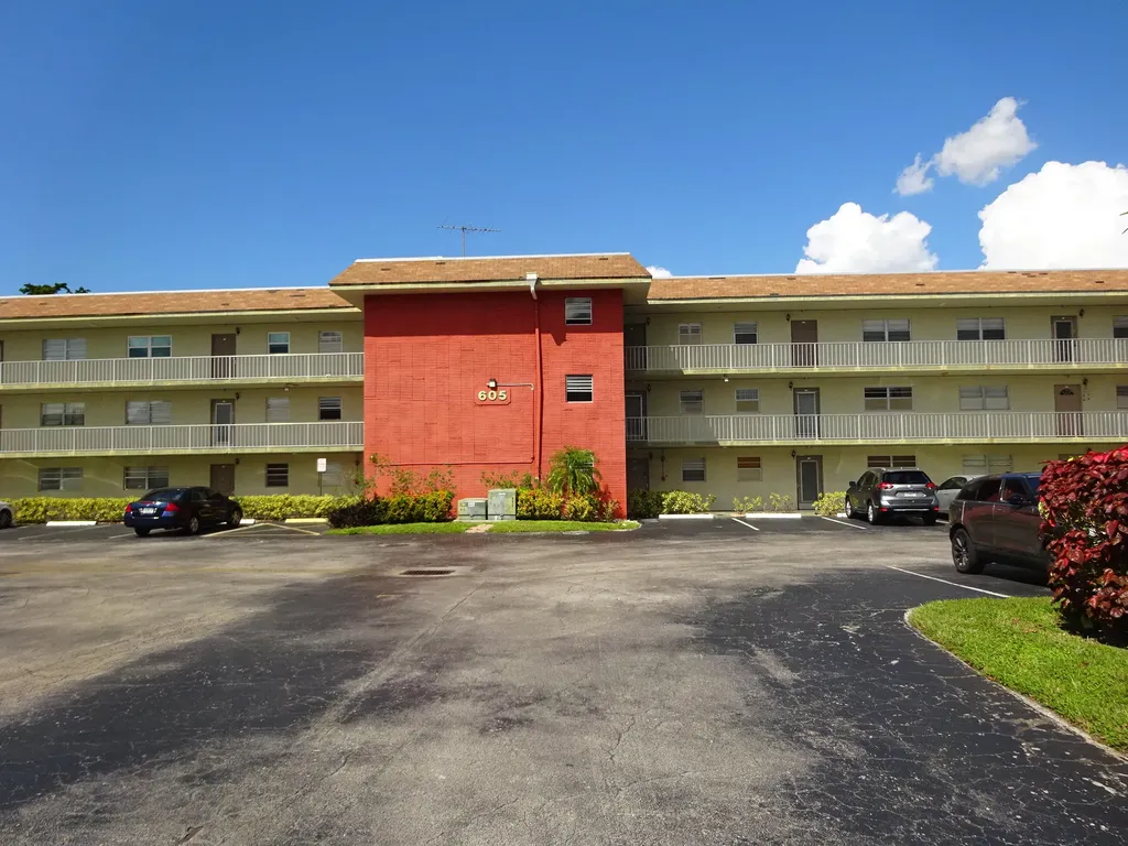 605 S State Road 7 Margate FL 33068