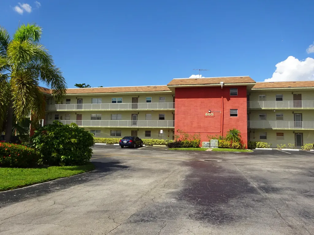 605 S State Road 7 Margate FL 33068
