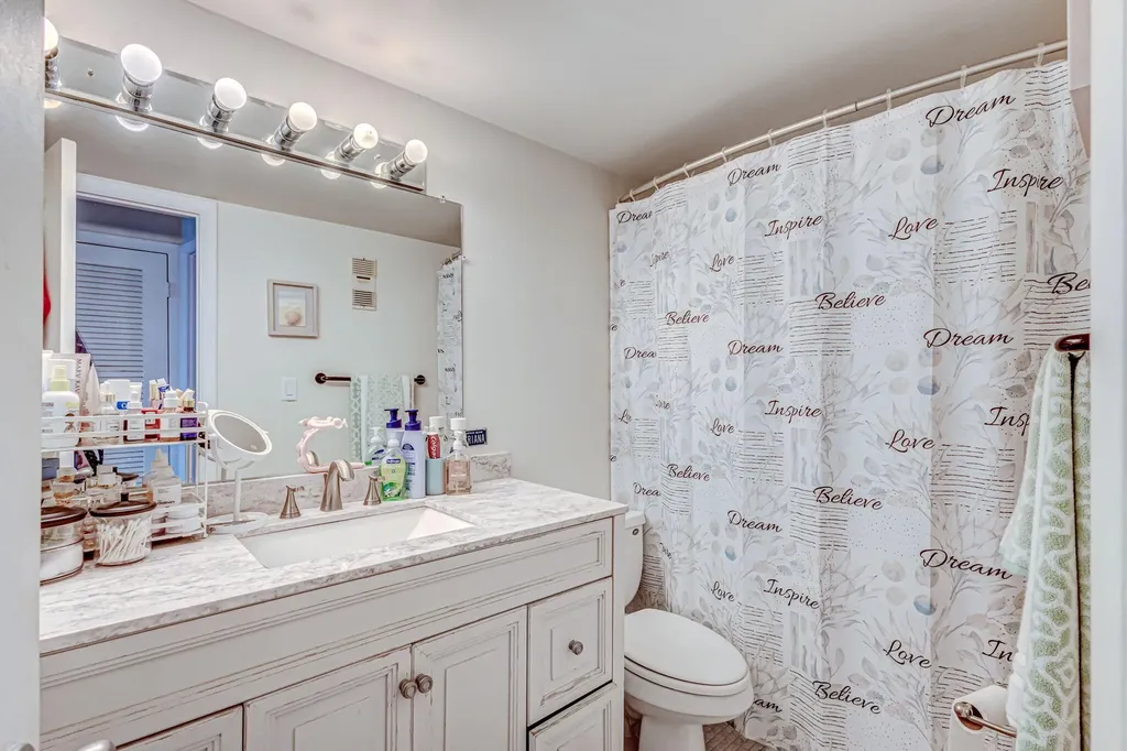 108 Paradise Harbour Boulevard North Palm Beach FL 33408