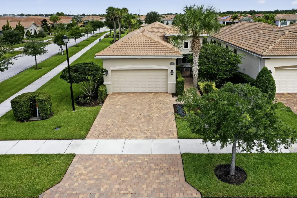 20016 SW Caserta Way Port St Lucie FL 34986