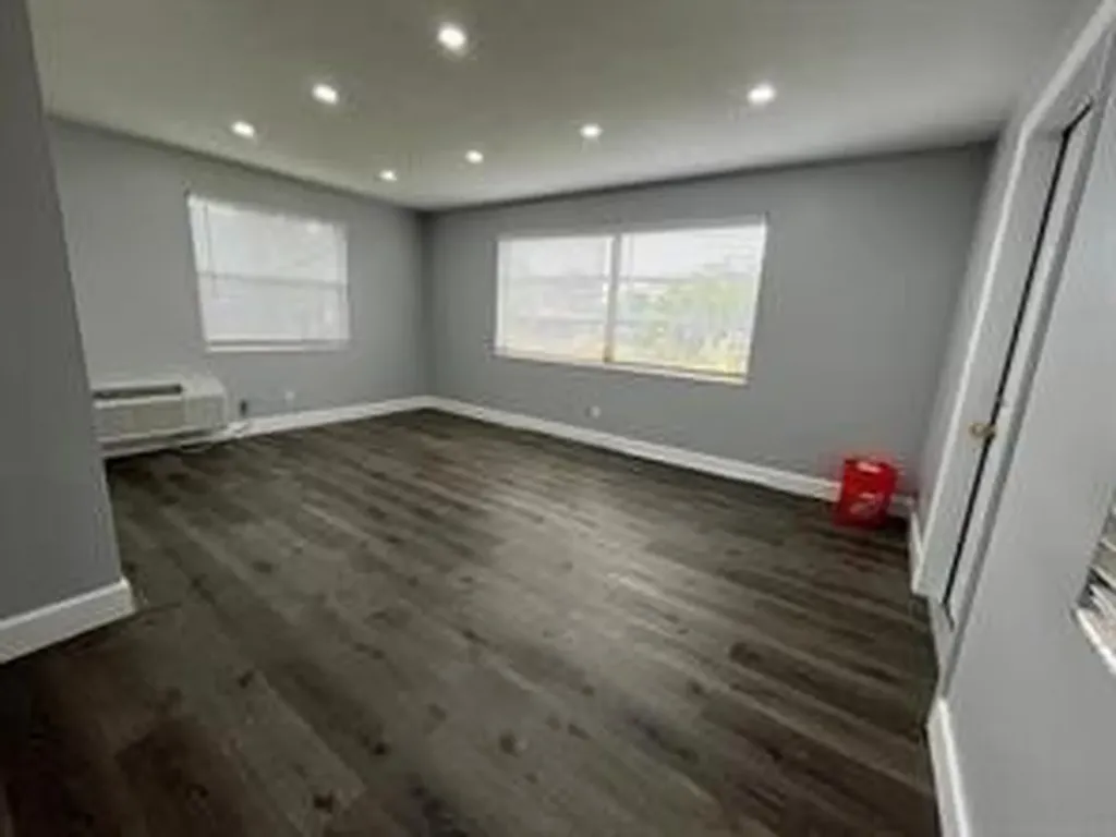 921 NE 22nd Drive Wilton Manors FL 33305