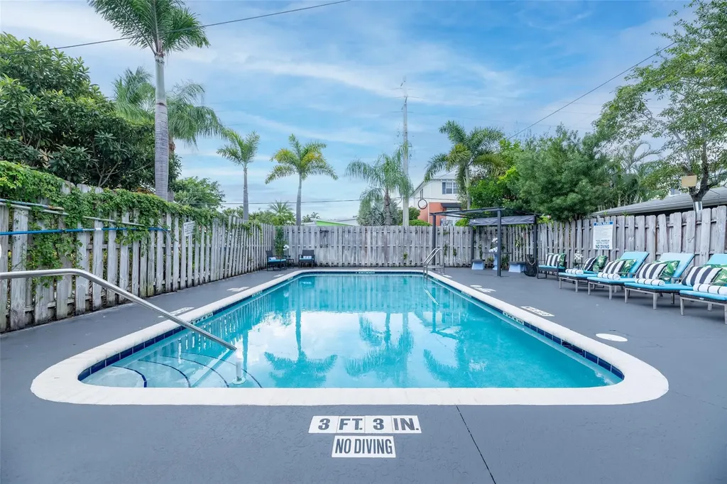 921 NE 22nd Drive Wilton Manors FL 33305