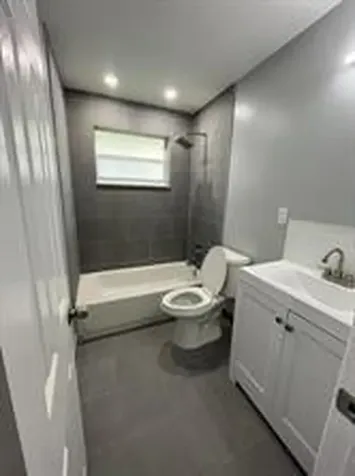 921 NE 22nd Drive Wilton Manors FL 33305