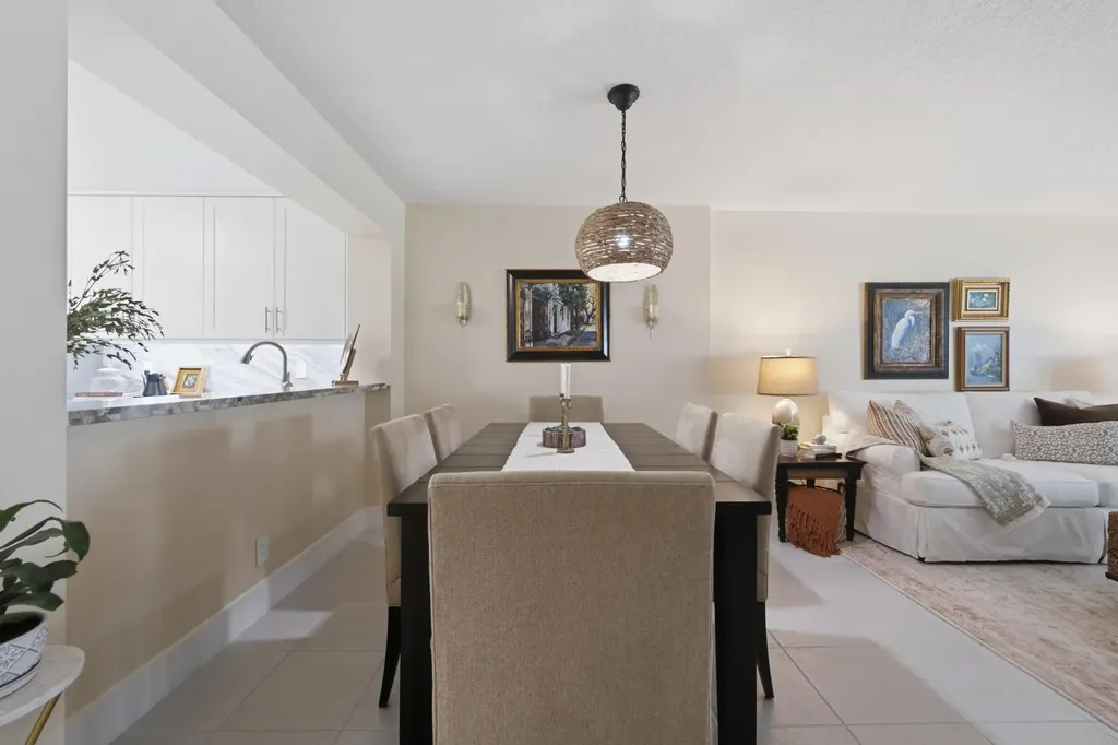 7232 Fairfax Drive Tamarac FL 33321