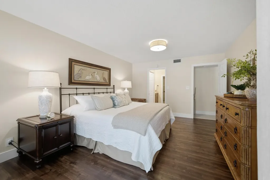 7232 Fairfax Drive Tamarac FL 33321