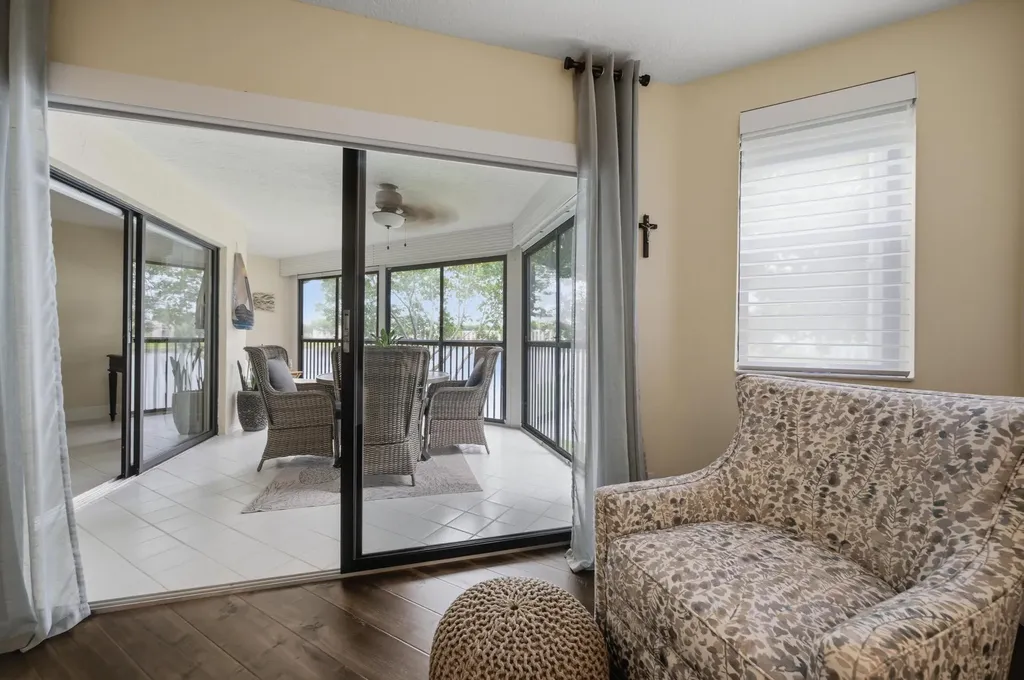 7232 Fairfax Drive Tamarac FL 33321