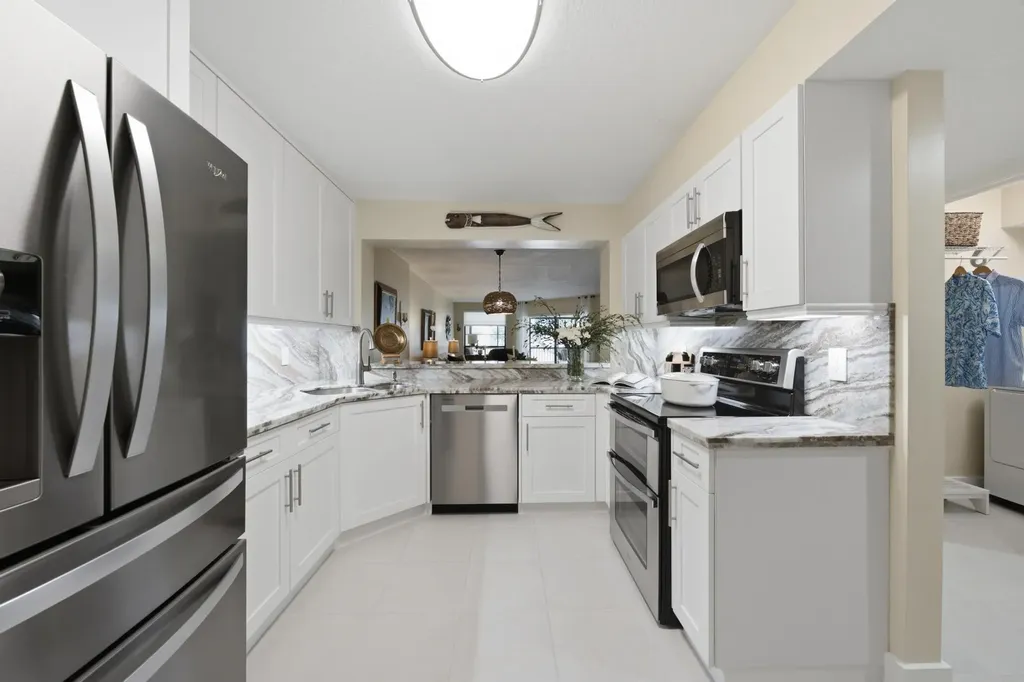 7232 Fairfax Drive Tamarac FL 33321