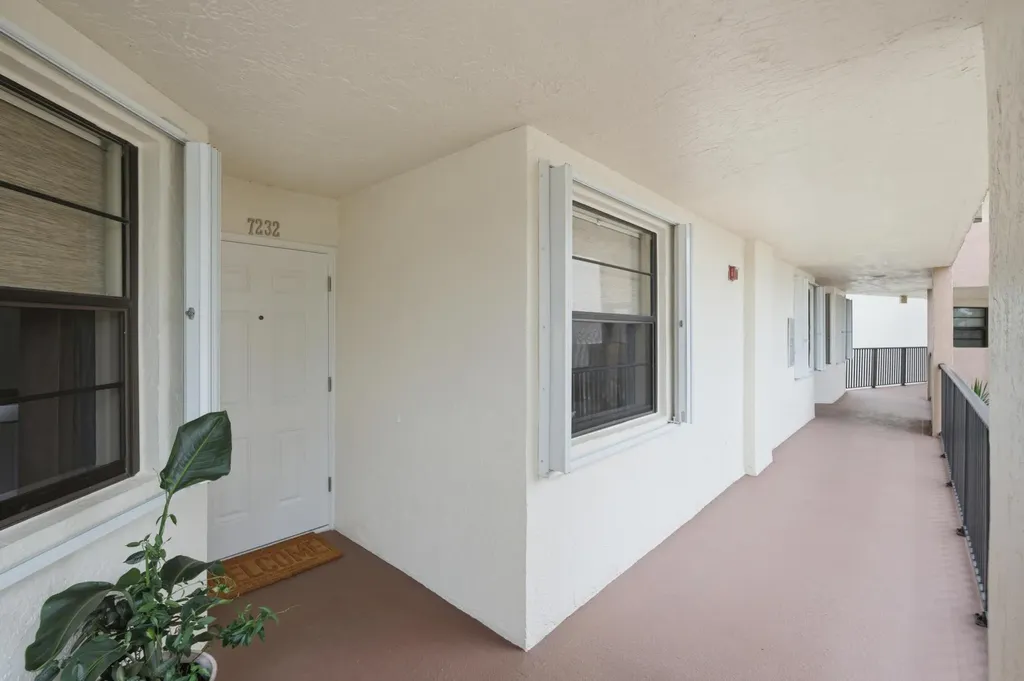 7232 Fairfax Drive Tamarac FL 33321