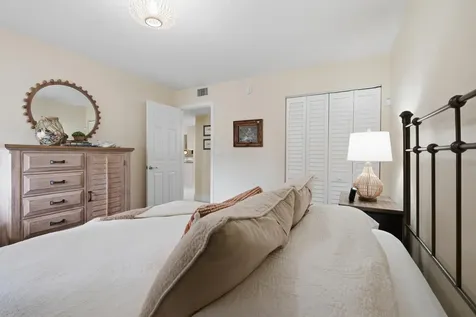 7232 Fairfax Drive Tamarac FL 33321