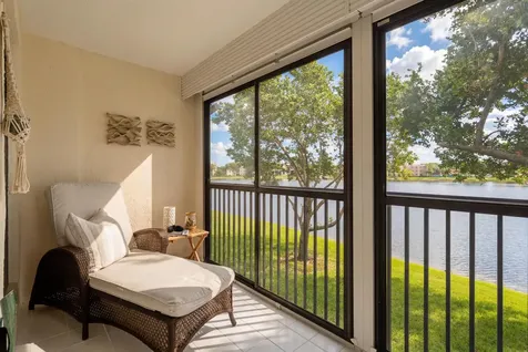7232 Fairfax Drive Tamarac FL 33321