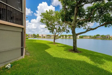7232 Fairfax Drive Tamarac FL 33321