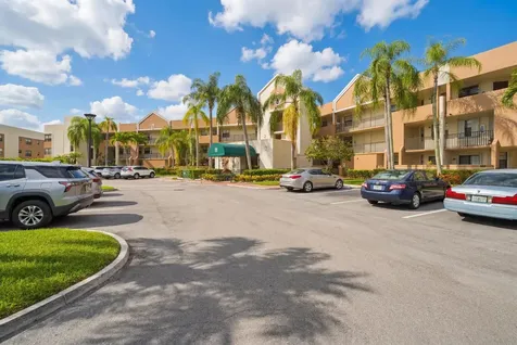 7232 Fairfax Drive Tamarac FL 33321
