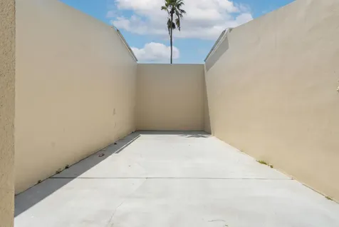 7232 Fairfax Drive Tamarac FL 33321