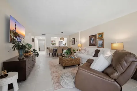 7232 Fairfax Drive Tamarac FL 33321