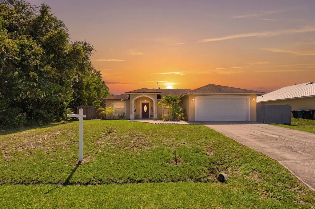 2674 SW Abelard Street Port St Lucie FL 34953