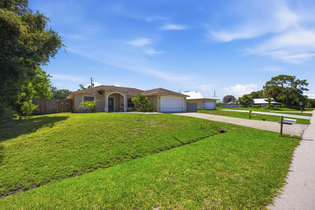2674 SW Abelard Street Port St Lucie FL 34953