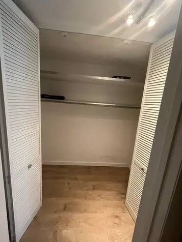 441 Collins Avenue Miami Beach FL 33139