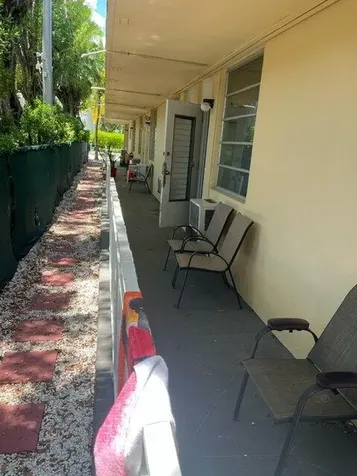 441 Collins Avenue Miami Beach FL 33139