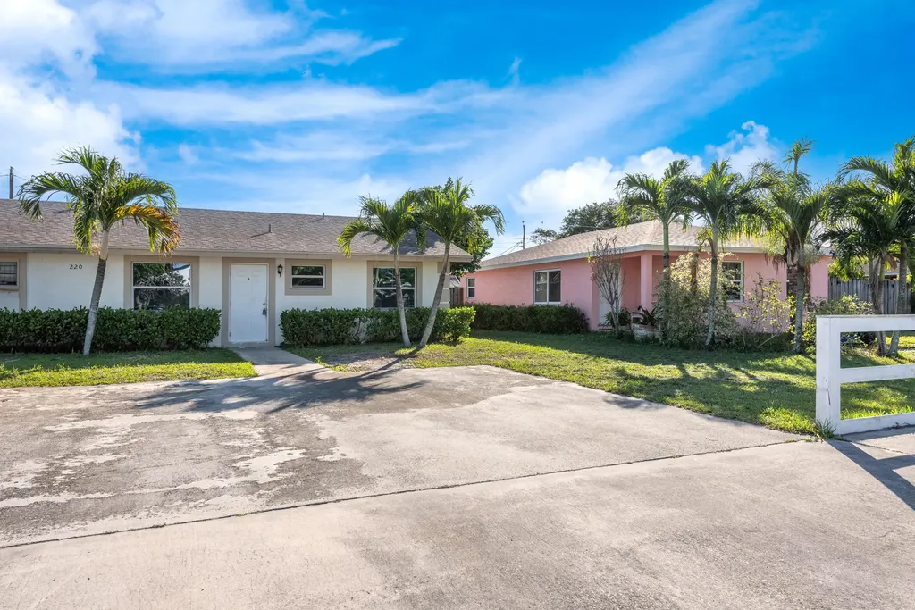 220 Perry Avenue Greenacres FL 33463