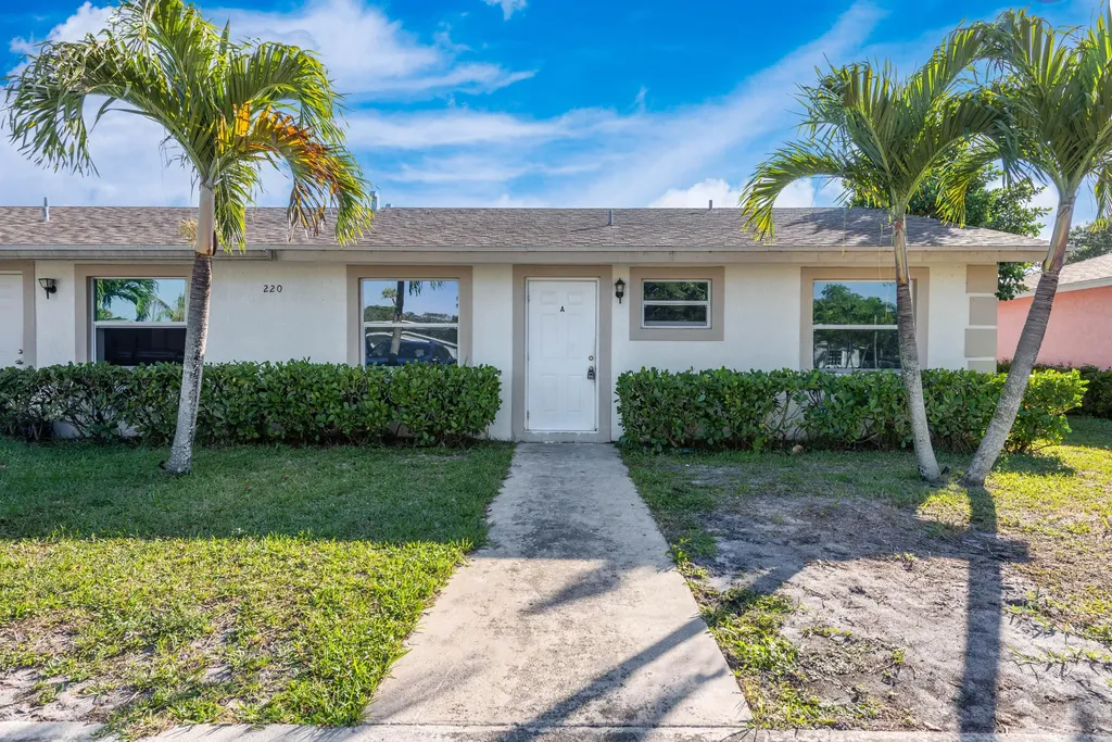 220 Perry Avenue Greenacres FL 33463