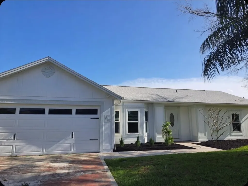 1032 SW Mataro Avenue Port St Lucie FL 34953