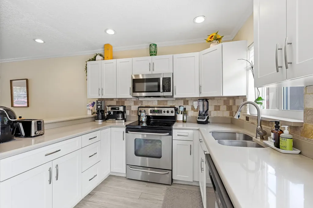 47 NE 20th Court Wilton Manors FL 33305