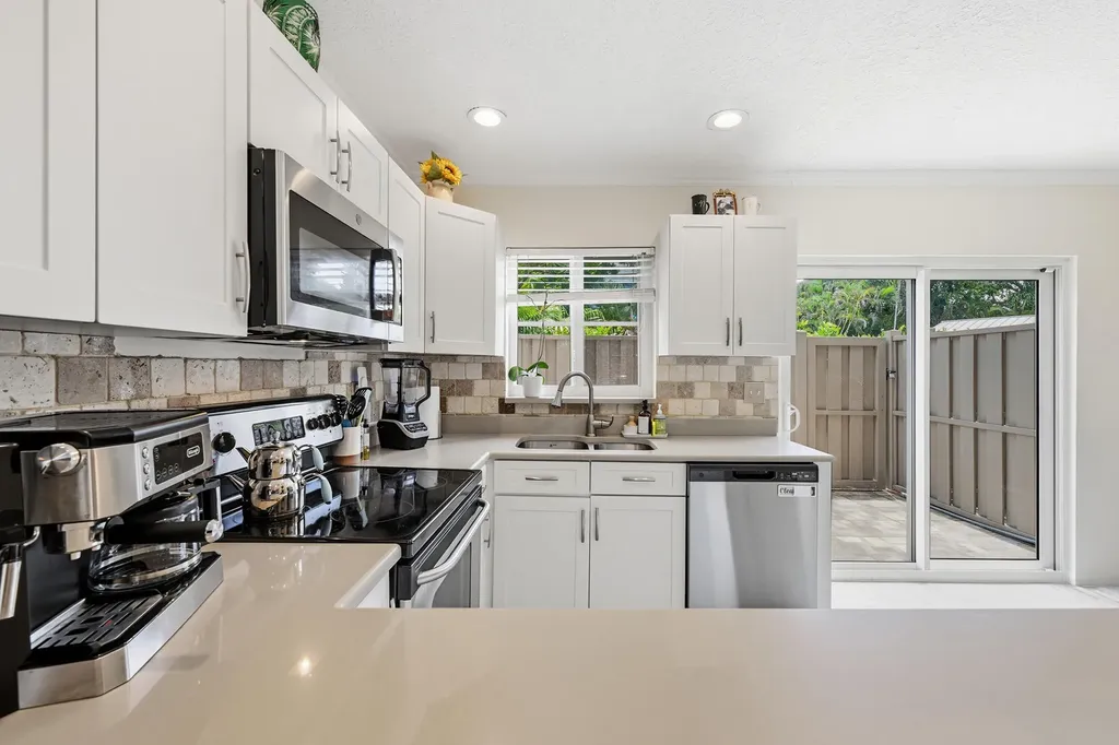 47 NE 20th Court Wilton Manors FL 33305