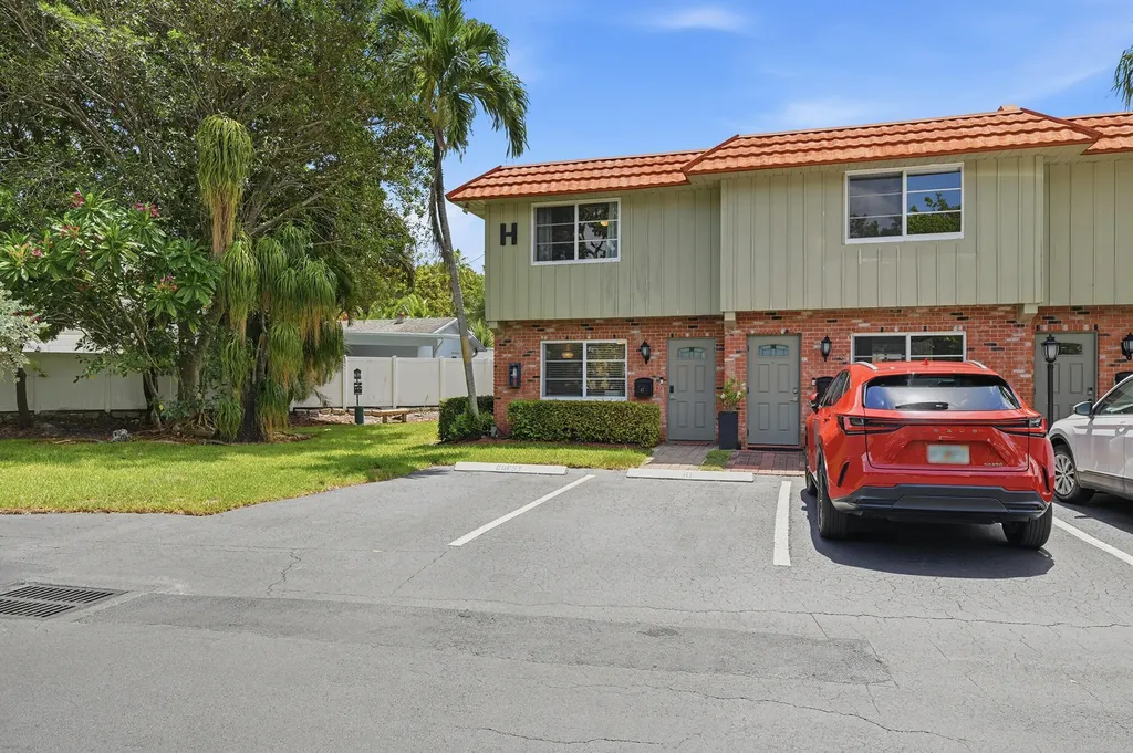 47 NE 20th Court Wilton Manors FL 33305